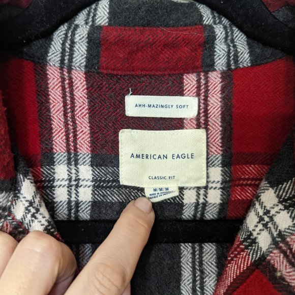 Coziest Red Black Plaid American Eagle Ahh-mazingly Soft Flannel - Medium - Picture 5 of 8